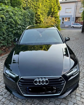 Audi A4 cena 59900 przebieg: 201000, rok produkcji 2016 z Łobez małe 352